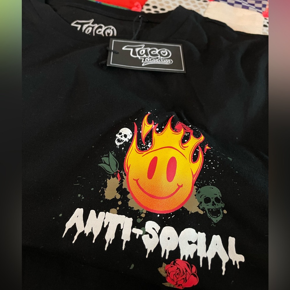 NWT | Unisex | TShirt | Anti-Social | Graphic Left Chest & Back | Medium